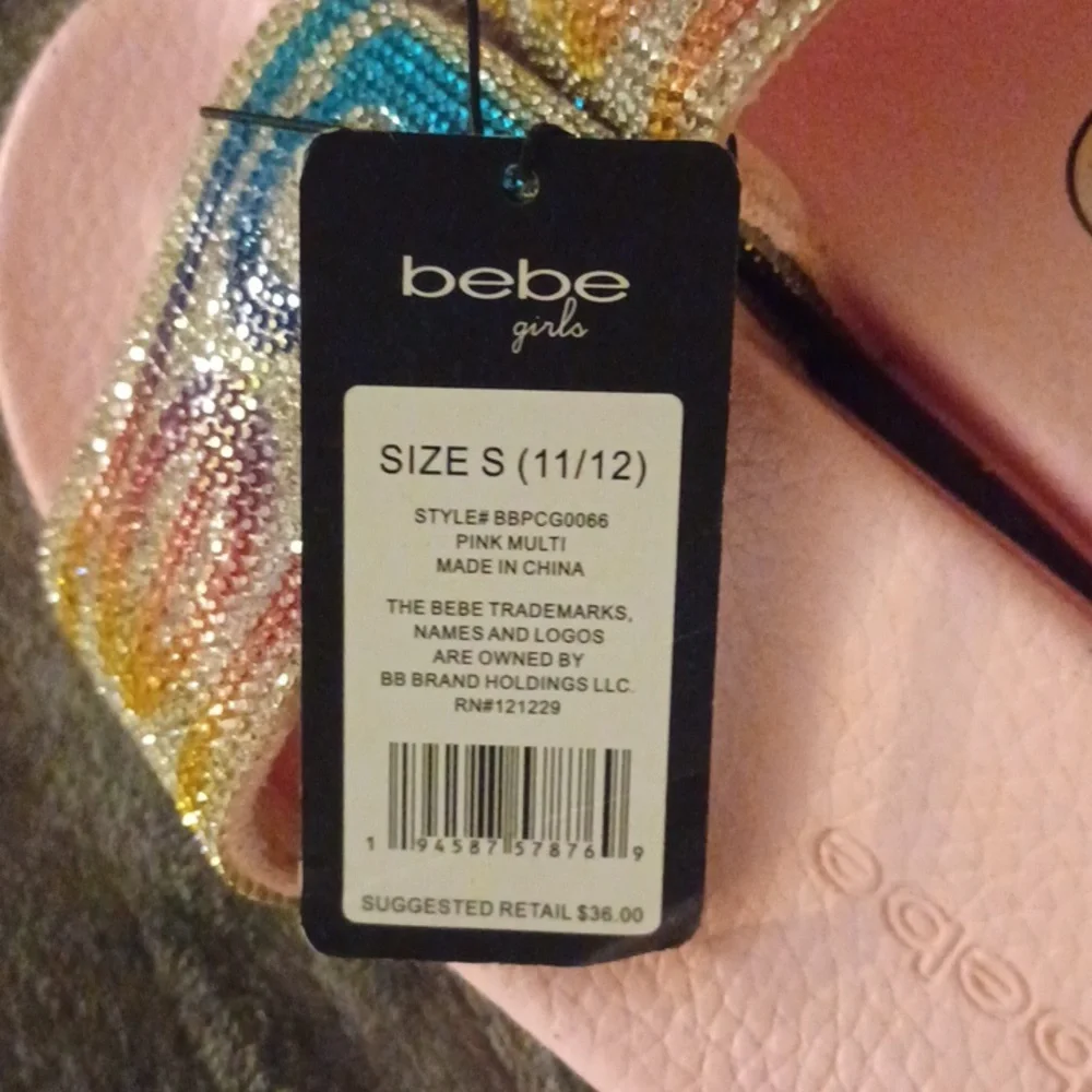 NWT BEBE SPARKLELY GIRLS SLIDES SIZE 11/12